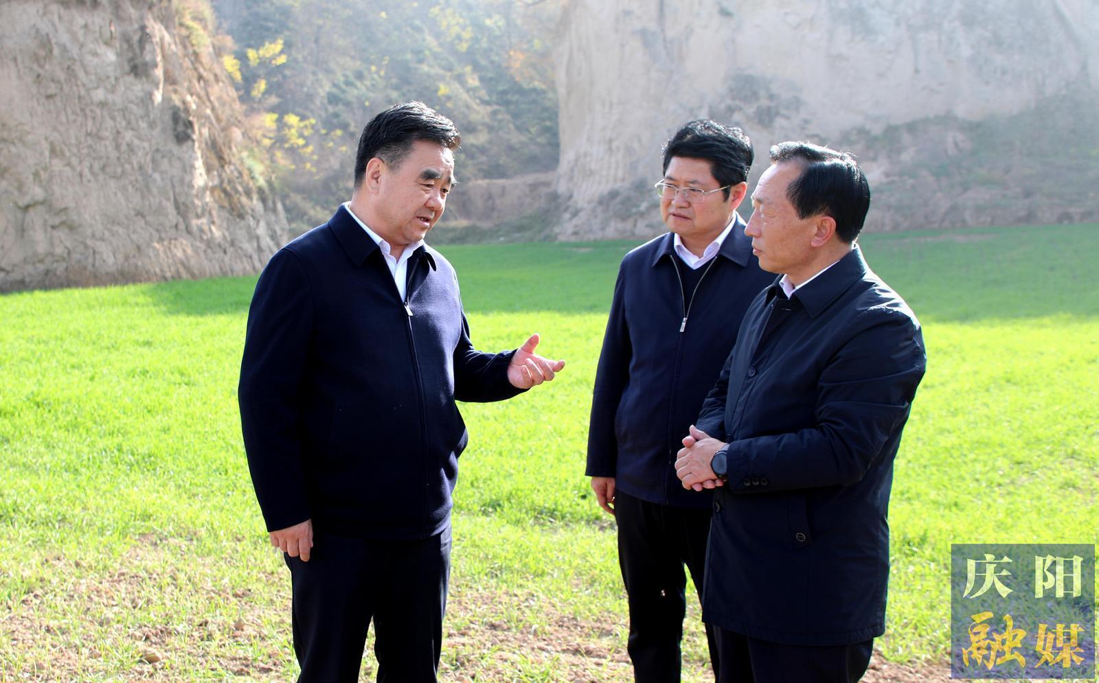 黃澤元在鎮(zhèn)原縣調研重點交通項目規(guī)劃建設情況時強調 著眼長遠布局構建內暢外聯(lián)路網(wǎng)體系 狠抓項目推進構筑高質量發(fā)展強支撐